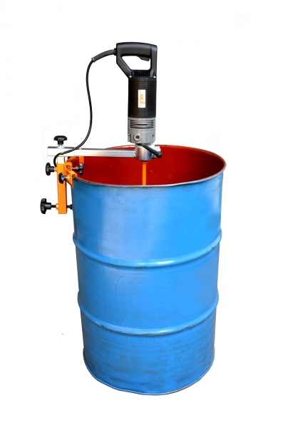 Barrel clamp for barrel mixers